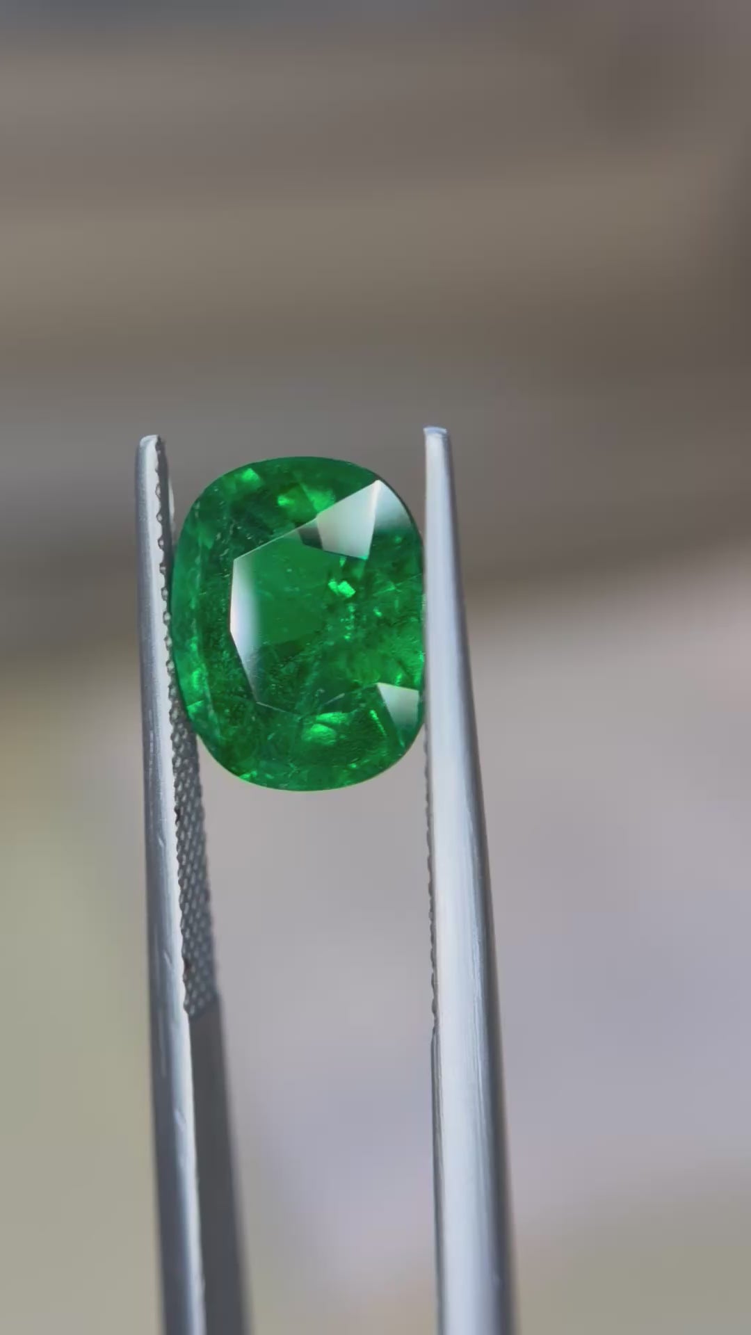 Tsavorite Garnet 5.28ct